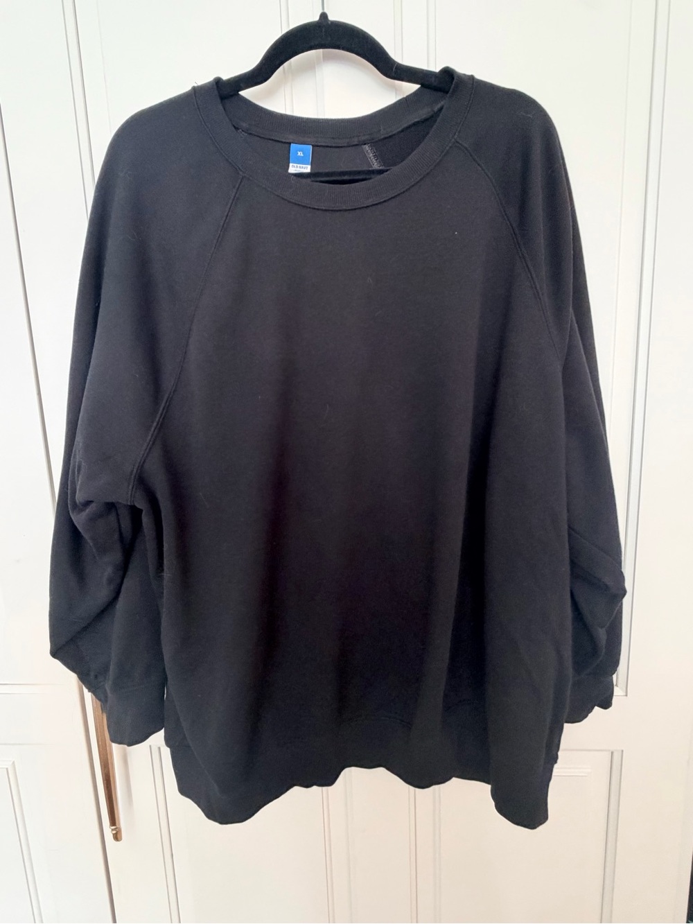 Old Navy Men's Black Crewneck Sweatshirt